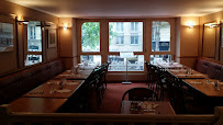 Atmosphère du Restaurant servant du couscous Auberge Saint-Germain à Paris - n°3