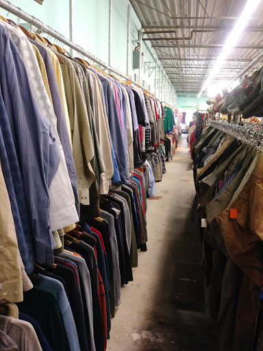 Thrift Store «Family Tree Resale», reviews and photos, 5066 N Lincoln Ave, Chicago, IL 60625, USA