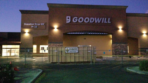 Thrift Store «Gilbert & University Goodwill Retail Store & Donation Center», reviews and photos, 1900 E University Dr, Mesa, AZ 85203, USA
