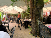 Atmosphère du Restaurant français L'Eau à la Bouche à La Ferté-Saint-Aubin - n°2