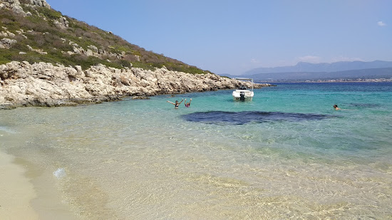Vourlia Beach