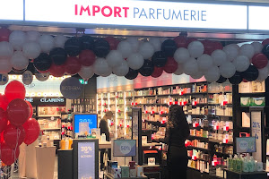 Import Parfumerie Altstetten Neumarkt