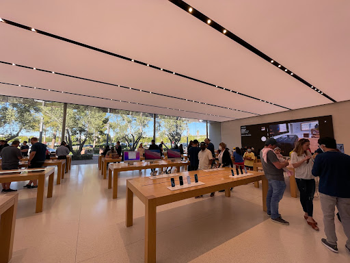 Computer Store «Apple Irvine Spectrum Center», reviews and photos, 763 Spectrum Center Dr, Irvine, CA 92618, USA