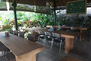 Warung Makan Dukuh image