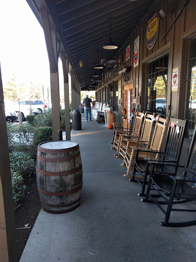 American Restaurant «Cracker Barrel Old Country Store», reviews and photos, 6941 Charlotte Pike, Nashville, TN 37209, USA