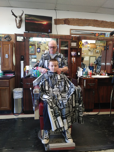 Barber Shop «Euless North Barber Shop», reviews and photos, 103 W Harwood Rd, Euless, TX 76039, USA