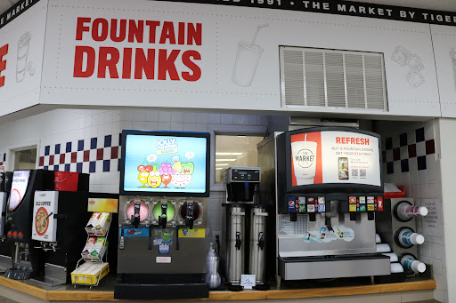 Grocery Store «Market At Locust Grove», reviews and photos, 32301 Constitution Hwy, Locust Grove, VA 22508, USA