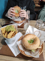 Photo n°31 de Best Bagels Monplaisir Lumière à Lyon ()