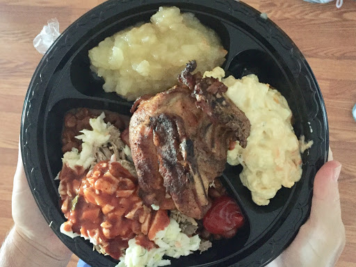 Caterer «Mobile Pig-Nic Catering», reviews and photos, 900 Commonwealth Pl, Virginia Beach, VA 23464, USA