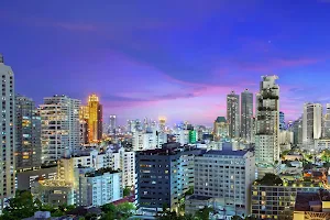 DoubleTree by Hilton Hotel Sukhumvit Bangkok image