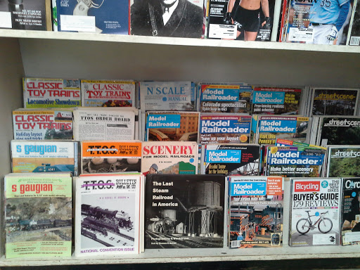 Used Book Store «Paperbacks Plus», reviews and photos, 108 E Davis St, Mesquite, TX 75149, USA