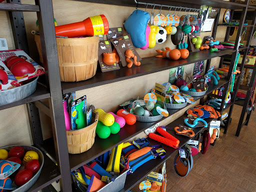 Pet Supply Store «HOWLISTIC», reviews and photos, 930 W Washington St #7, San Diego, CA 92103, USA