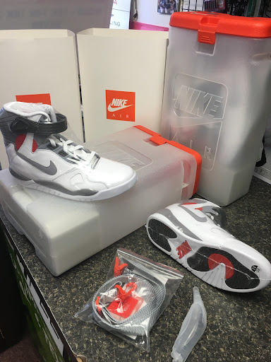 Pawn Shop «Buy N Sell City», reviews and photos, 14 W Main St, Freehold, NJ 07728, USA