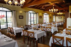 Restaurante La Retama image