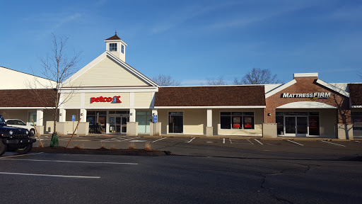 Petco Animal Supplies, 13 Welles St, Glastonbury, CT 06033, USA, 