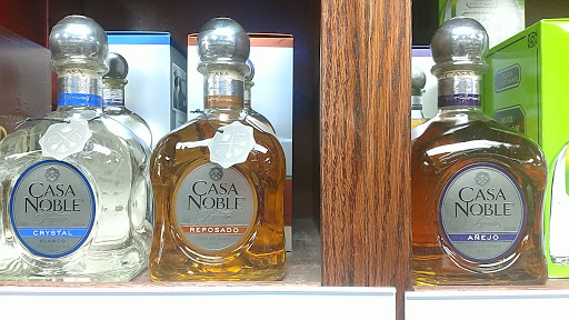 Wine Store «Greenwood Village Wine & Spirits», reviews and photos, 9251 E Peakview Ave Unit E, Greenwood Village, CO 80111, USA