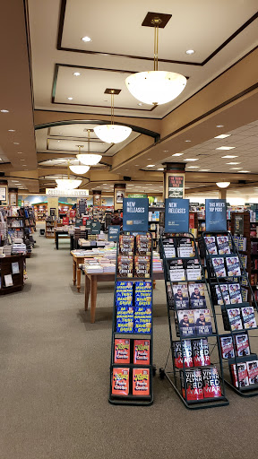 Book Store «Barnes & Noble», reviews and photos, 65 E Marketview Dr, Champaign, IL 61820, USA