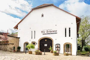 Victor's Residenz-Hotel Schloss Berg image