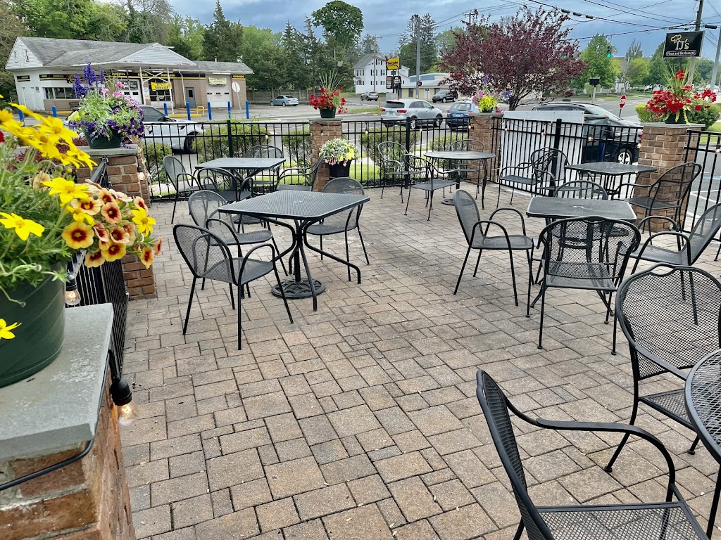 TJ's Restaurant & Pizza 06475