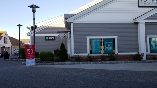 Jewelry Store «Zales - The Diamond Store», reviews and photos, 443 Evergreen Ct, Central Valley, NY 10917, USA