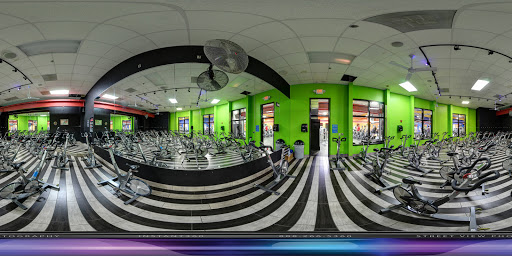 Health Club «Onelife Fitness - Newport News Gym», reviews and photos, 815 City Center Blvd, Newport News, VA 23606, USA