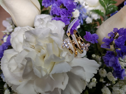 Florist «Flower Basket Florist & Gifts», reviews and photos, 1016 E Alfred St, Tavares, FL 32778, USA