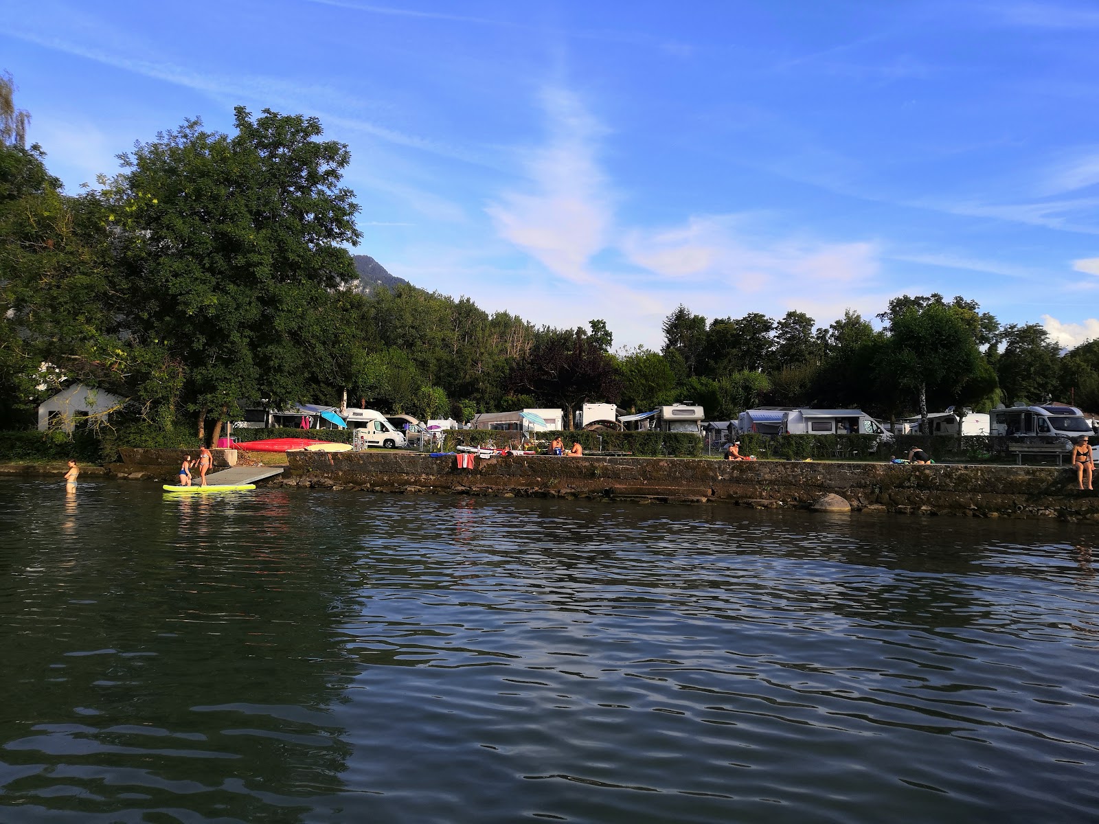 Photo de Plage des Grangettes - endroit populaire parmi les connaisseurs de la détente