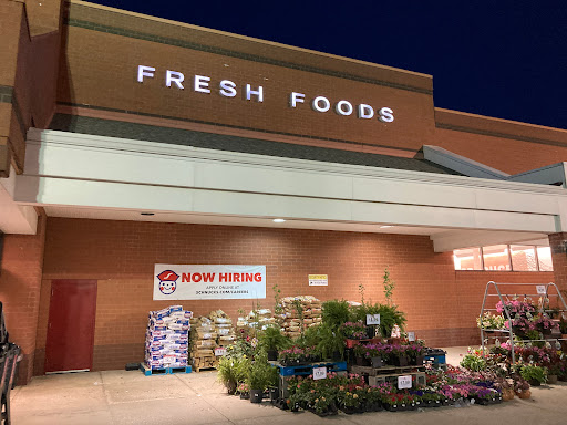 Grocery Store «Schnucks», reviews and photos, 200 N Vine St, Urbana, IL 61802, USA