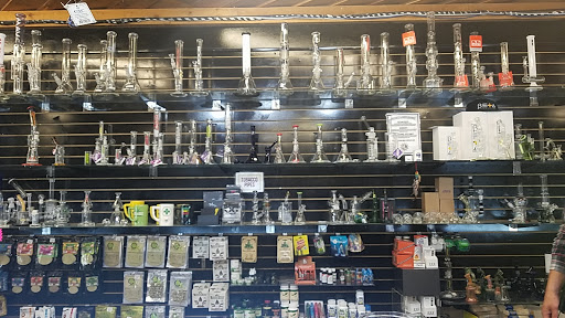 Vaporizer Store «High Life Smoke Shop Columbia», reviews and photos, 631 Harden St, Columbia, SC 29205, USA