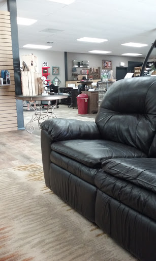 Trendz Boutique & Hair Salon, 715 W Logan St, Celina, OH 45822, USA, 