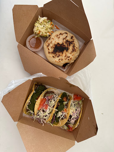 PUPUSA LADY FOOD TRUCK image