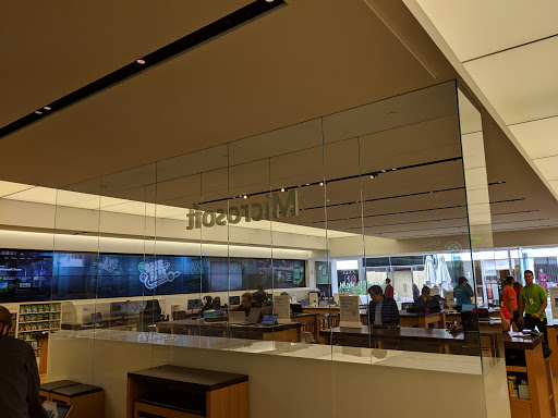 Computer Store «Microsoft Store - Stanford Shopping Center», reviews and photos, 186 Stanford Shopping Center, Palo Alto, CA 94304, USA