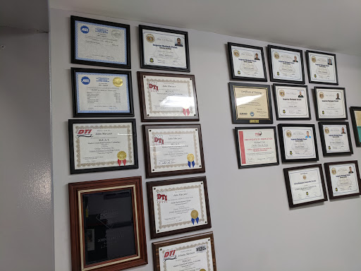 Tire Shop «Dobbs Tire & Auto Centers», reviews and photos, 873 Robert Raymond Dr, Lake St Louis, MO 63367, USA