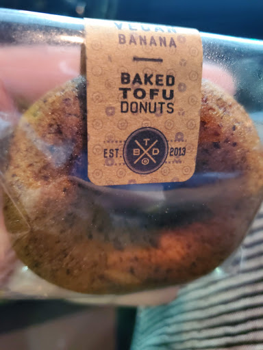 Donut Shop «RING Baked Tofu Donuts», reviews and photos, 6800 Owensmonth Ave #130, Canoga Park, CA 91303, USA
