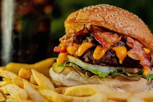 Chapa Quente - burger & fritas image