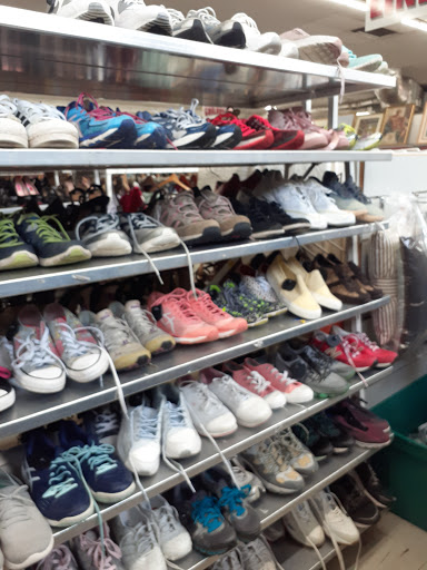 Thrift Store «Red White & Blue Thrift Store», reviews and photos, 12640 NE 6th Ave, Miami, FL 33161, USA