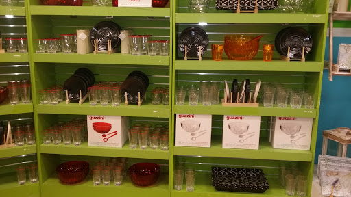 Furniture Store «Fortunoff Backyard Store», reviews and photos, 2450 Central Park Ave, Yonkers, NY 10710, USA