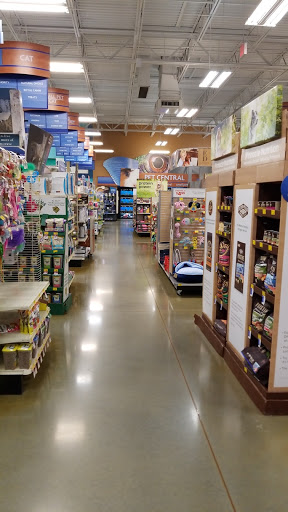 Pet Supply Store «PetSmart», reviews and photos, 6050 Peachtree Pkwy, Norcross, GA 30092, USA