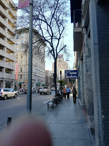 Liquor Store «Riverwalk Wines & Spirits», reviews and photos, 405 E Commerce St, San Antonio, TX 78205, USA