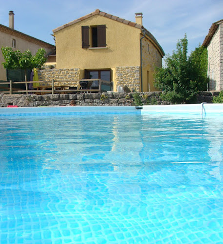 DOMAINE DES CHAZES - gîte de groupe - 3 gîtes 25 personnes à Saint-Germain