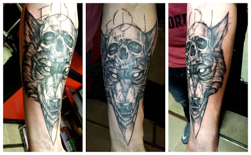 Body Piercing Shop «Alchemy Tattoo & Body Piercing in Tazewell, TN», reviews and photos, 1916 Highway 25 East, Tazewell, TN 37879, USA