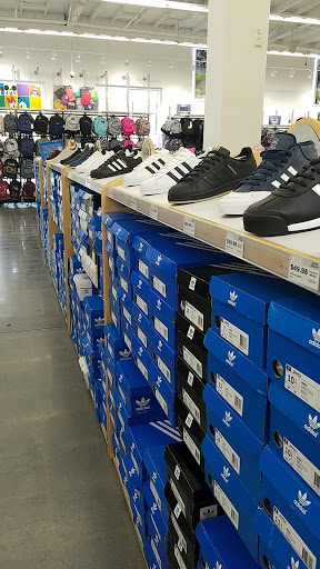 Shoe Store «WSS», reviews and photos, 460 San Fernando Mission Blvd, San Fernando, CA 91340, USA