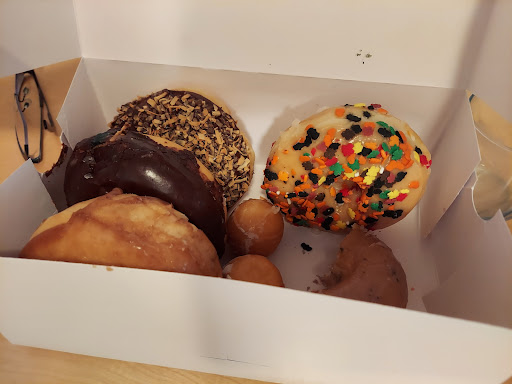 Donut Shop «Donut Maker», reviews and photos, 9625 E Arapahoe Rd, Greenwood Village, CO 80112, USA