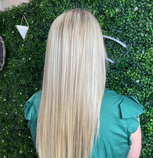 Hair Salon «Cuttin-Loose Hair Salon», reviews and photos, 523 N Krome Ave, Homestead, FL 33030, USA