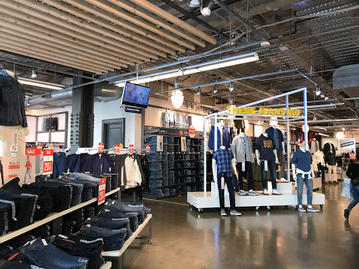Clothing Store «Old Navy», reviews and photos, 801 Market St, San Francisco, CA 94103, USA