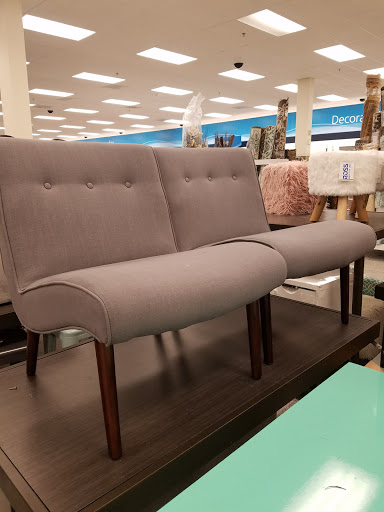 Clothing Store «Ross Dress for Less», reviews and photos, 523 S MacDade Blvd, Holmes, PA 19043, USA