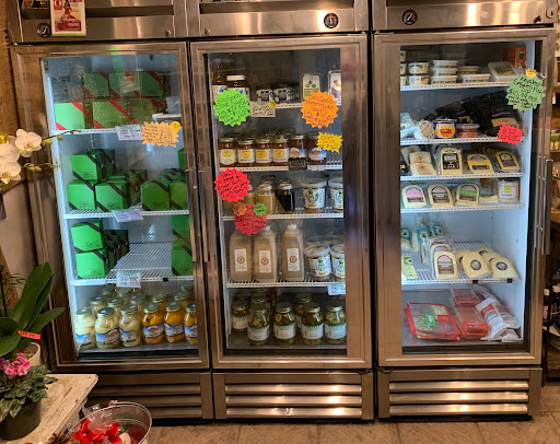 Grocery Store «Bayshore Market», reviews and photos, 5025 Bayshore Blvd, Tampa, FL 33611, USA