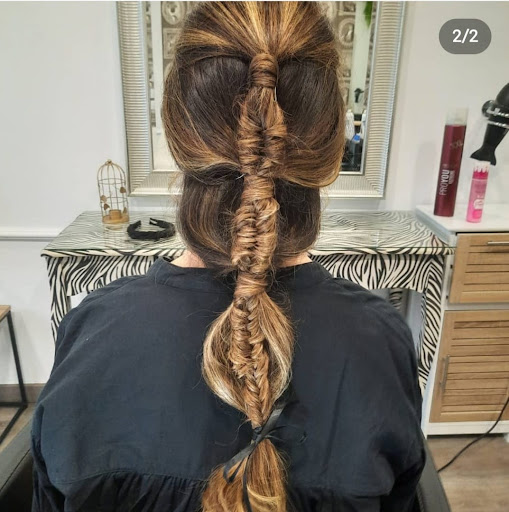 Peluquería María Aparicio en Arroyo de laLuz, Cáceres‎