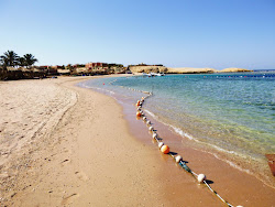 Photo de Sharm El Naga Beach avec plusieurs baies spacieuses