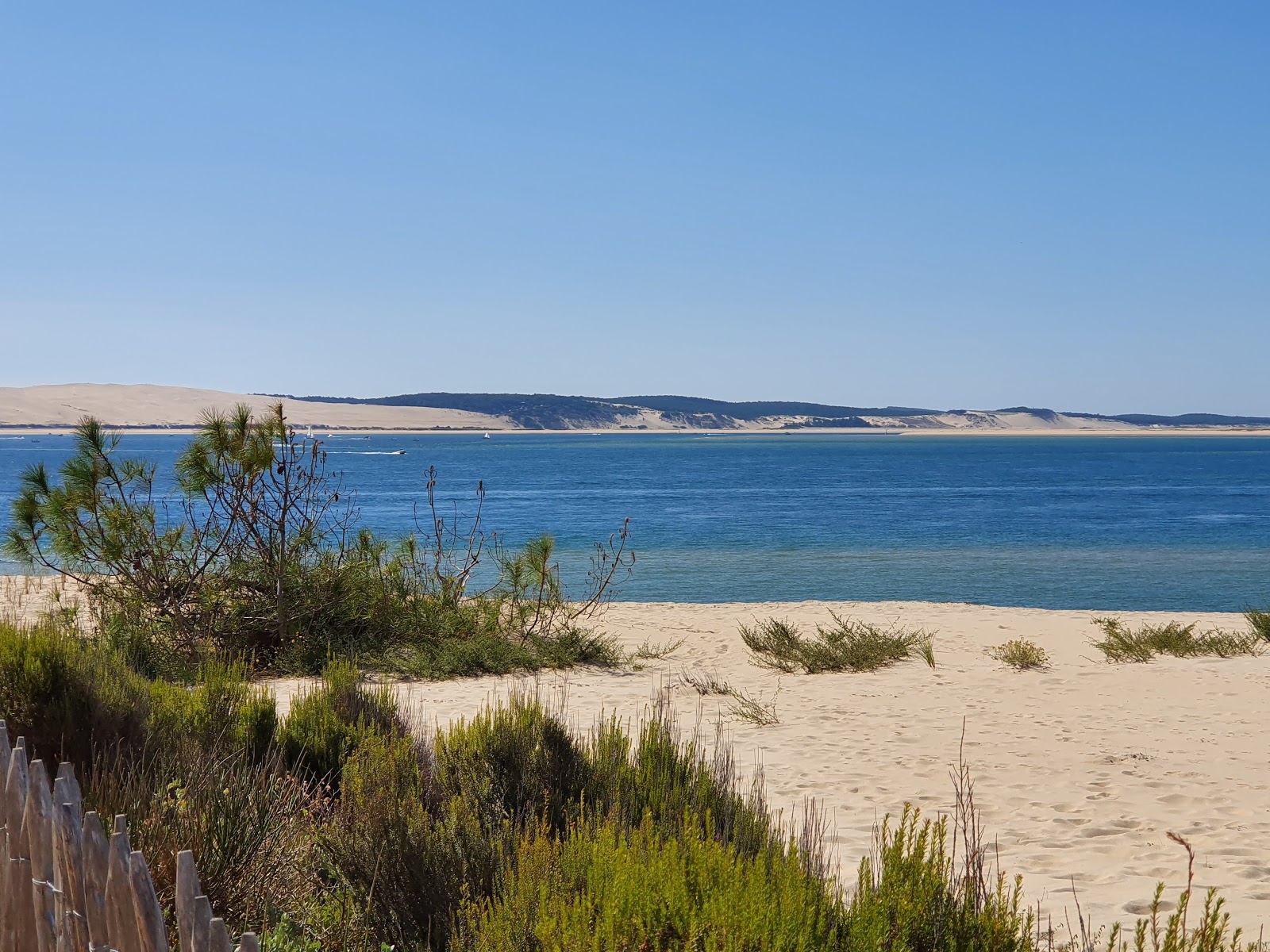Photo of Pointe du Cap Ferret with white sand surface